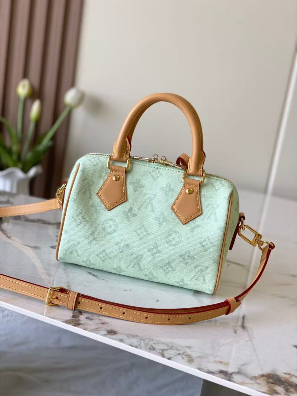 Classic Louis Vuitton Bag: A Stylish and Versatile Choice for Elegance